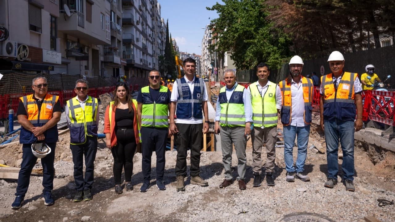 İzmir'in Altyapısı Modernleşiyor: Yağmur Suyu Ayrıştırma Projeleri İlerliyor