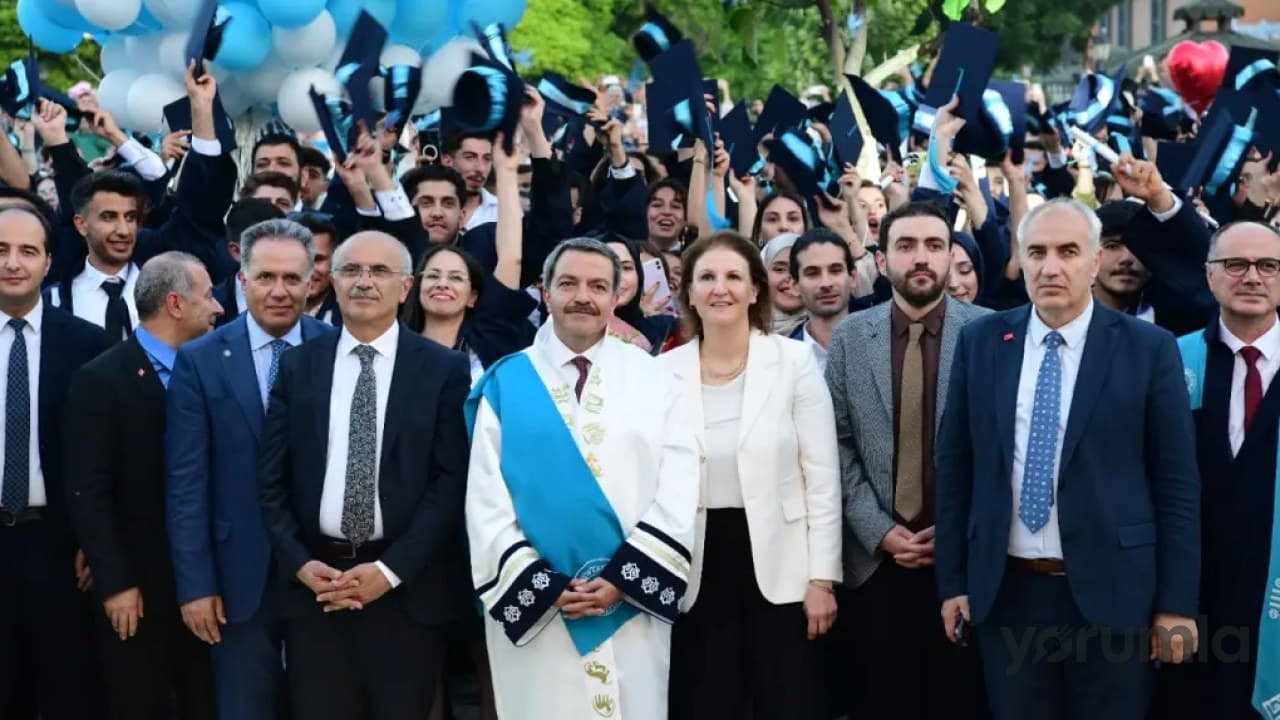 İnönü Üniversitesi Mezuniyet Töreni: Başarılar ve Gelecek Vizyonu