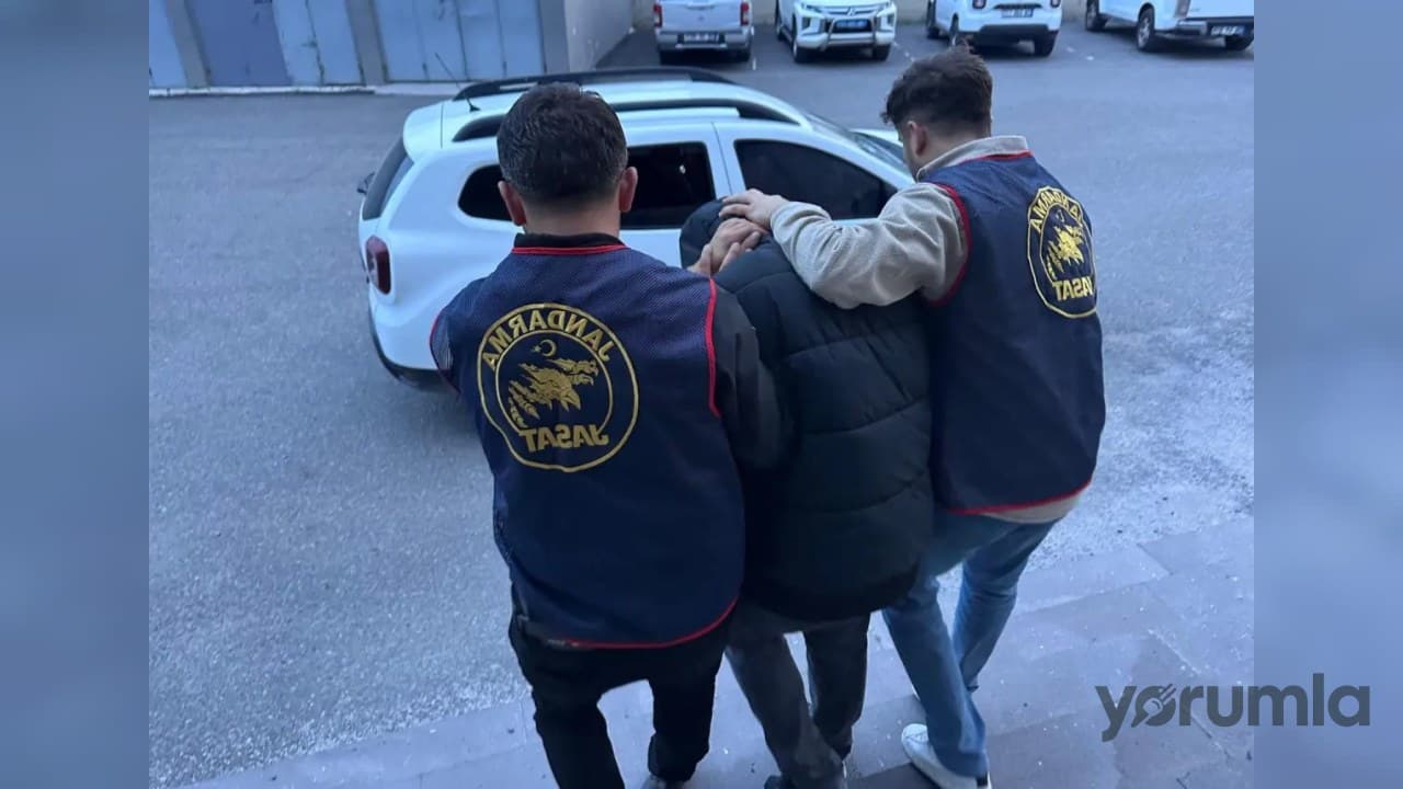 Kars'ta 51 aranma kaydı bulunan şüpheli JASAT operasyonuyla yakalandı, 42 yıl hapis cezası var