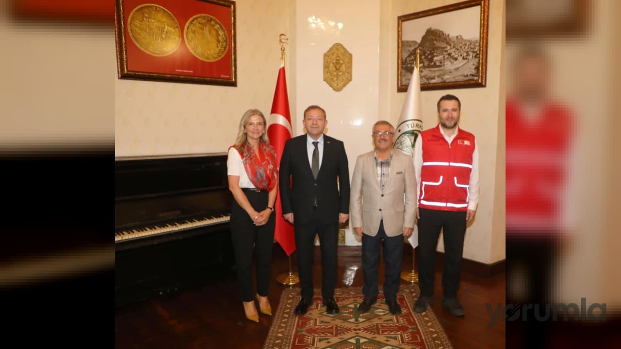 Kars Valiliği, Kızılay’la 15 Temmuz anma programlarını görüştü