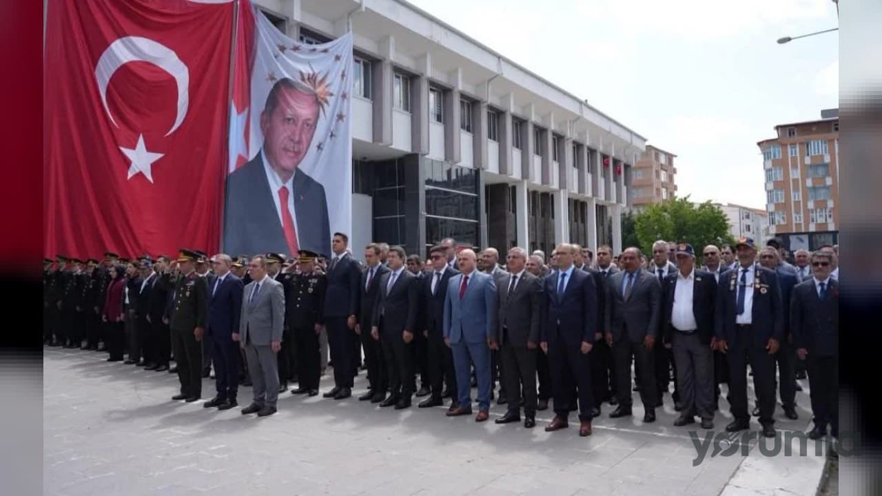 Kars’ta “İrade Bizim, Zafer Bizim” temalı anma: Atatürk Anıtı ve şehitlik ziyareti