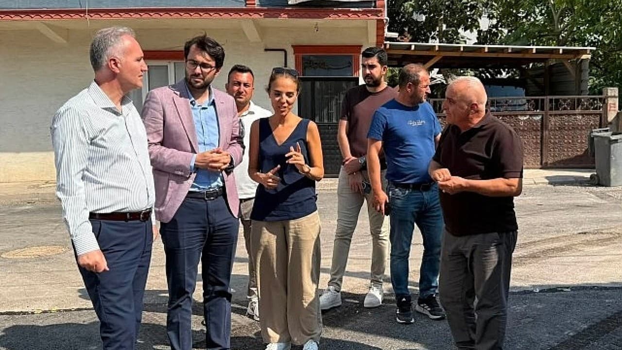 İnegöl’de altyapı hamlesi: Başkan Alper Taban Huzur ve Cerrah mahallelerinde çalışmaları inceledi!