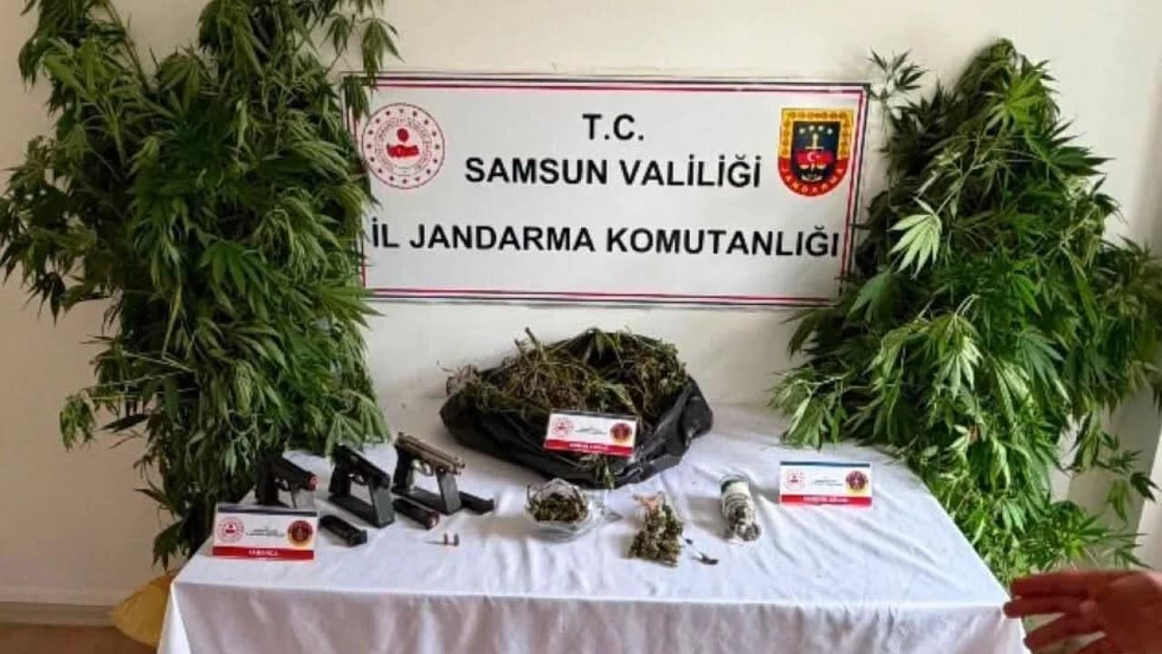 Samsun Salıpazarı’nda uyuşturucu operasyonu: 1 kilo 215 gram esrar ele geçirildi