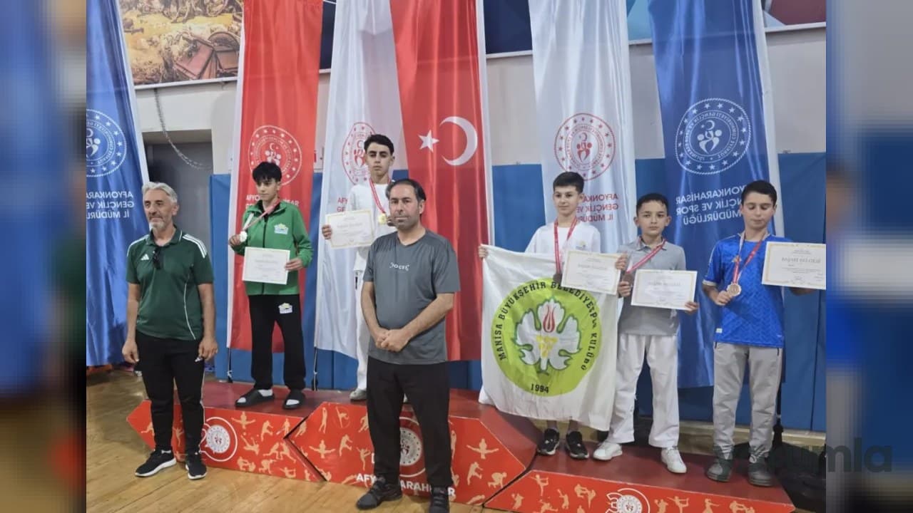 Elazığ Anadolu Yıldızlar Ligi’nde şampiyonluğa uzandı: grup lideriyle yarı final