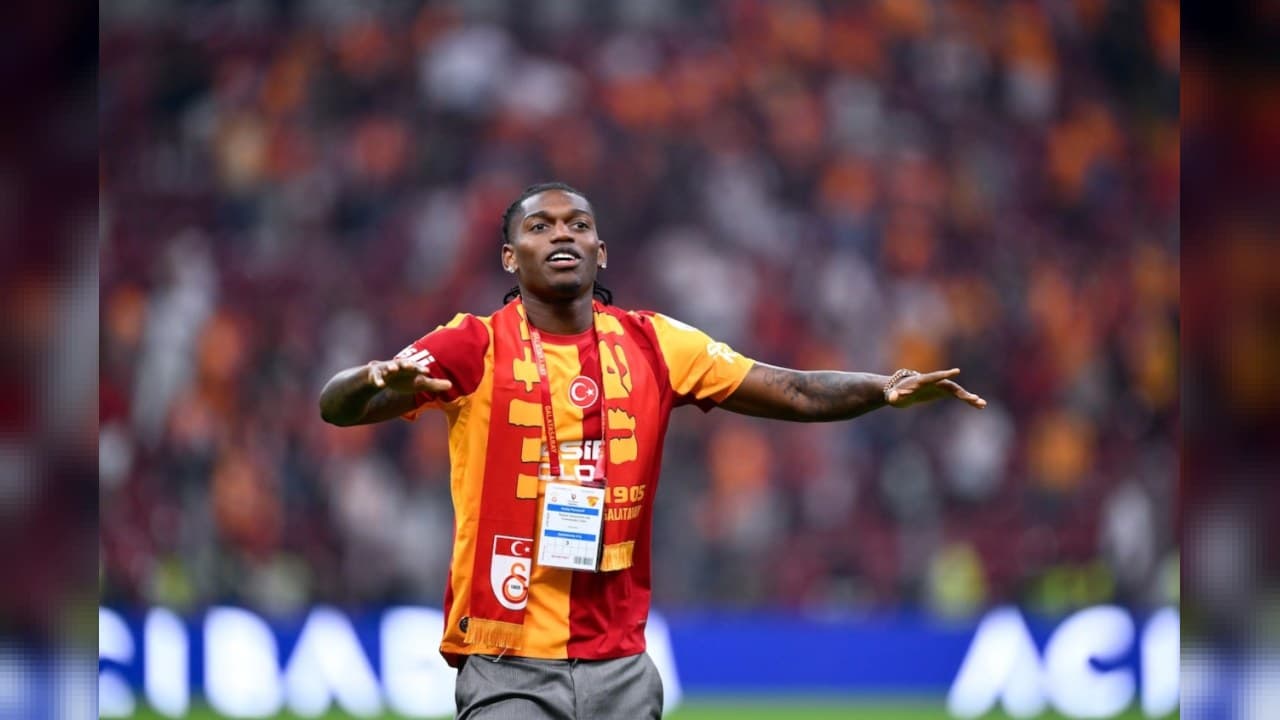 Dursun Özbek: “Hazirandan beri uğraş verdik”, Leao 4 yıllığına geldi