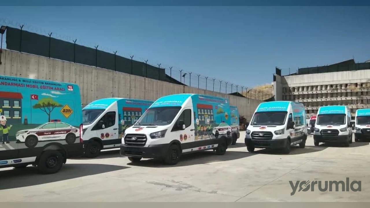 Jandarma çocuklarda trafik bilinci için Mobil Trafik Eğitim Araçları Projesi yürütüyor