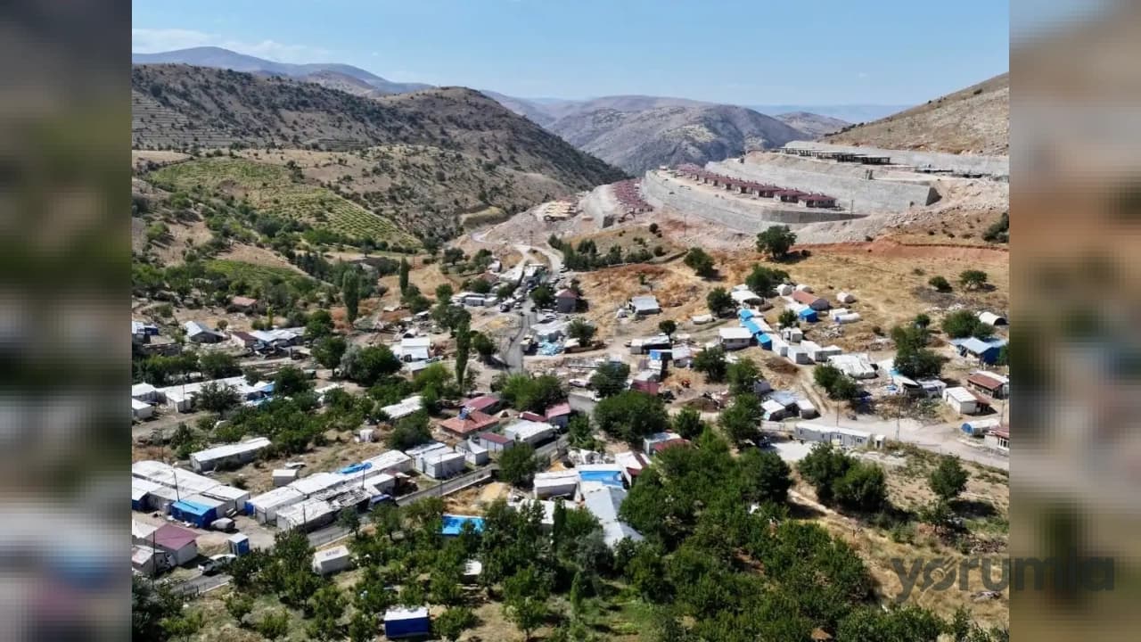 Kadiruşağı Mahallesi’nde TOKİ’nin 76 köy konutunu inceleyen heyet sahayı değerlendirdi