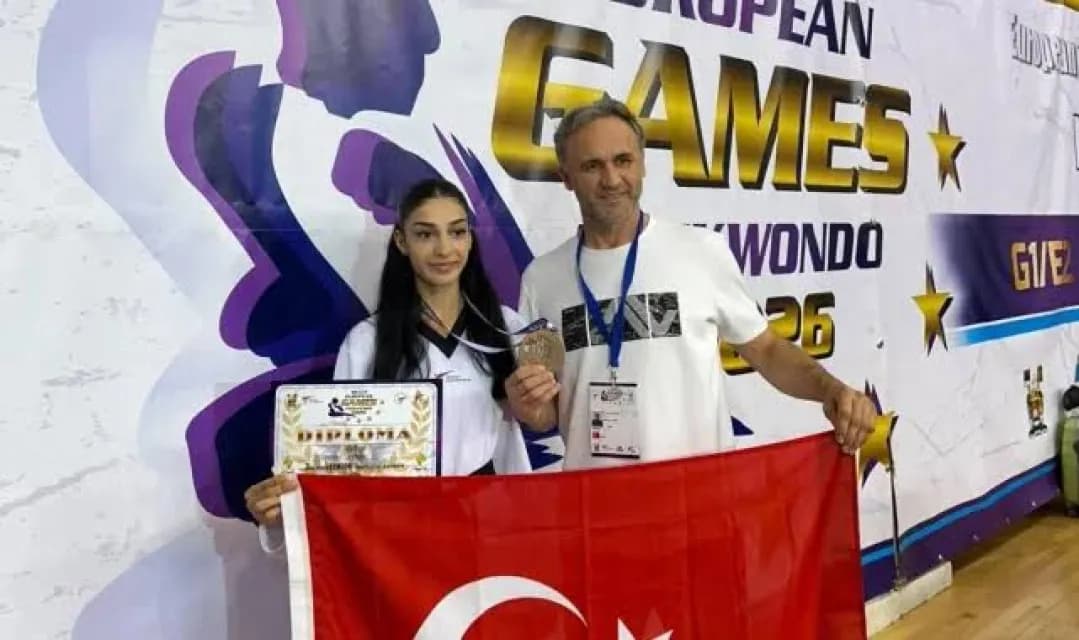 İzmirli Tekvandoculardan Avrupa Oyunları'nda Madalya Yağmuru: İki Altın Bir Bronz
