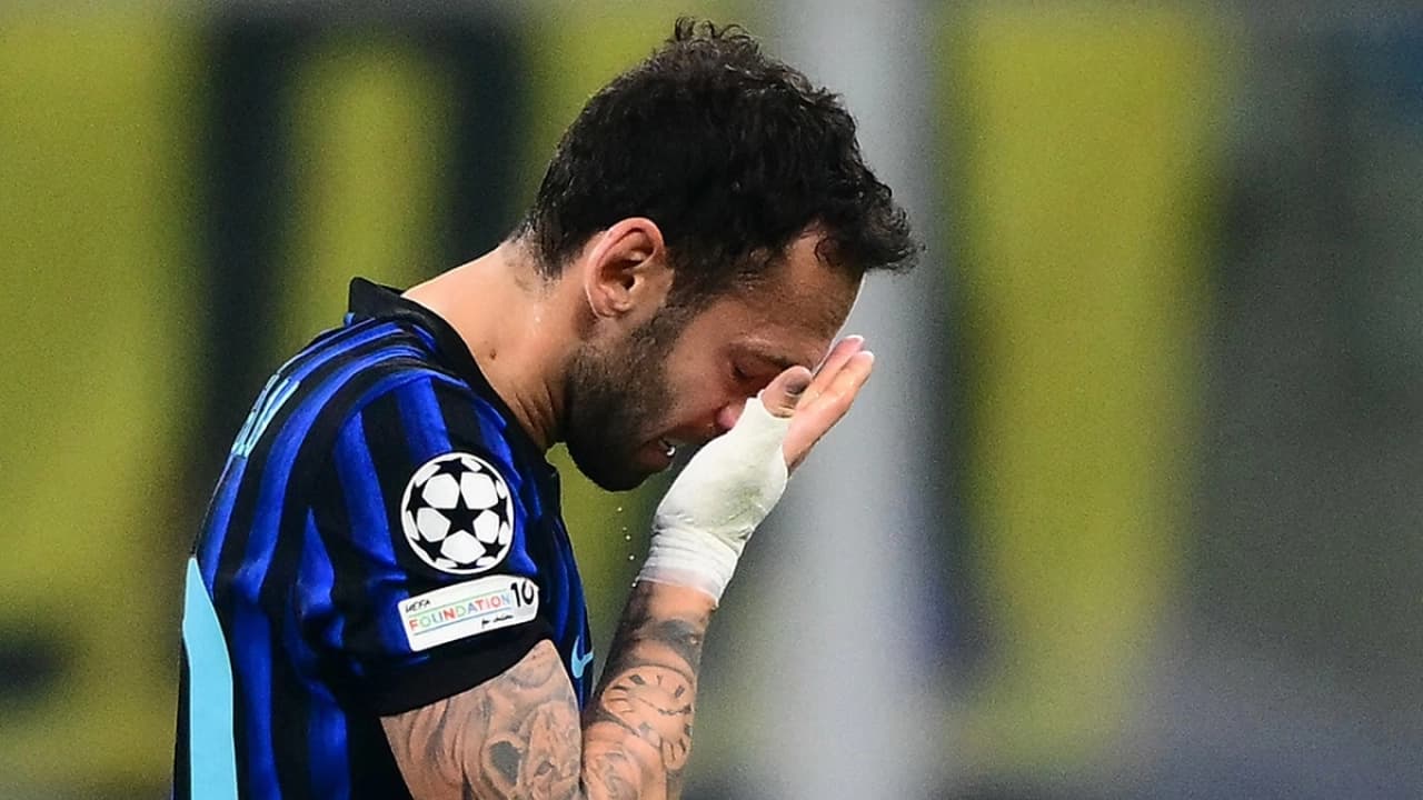 Hakan Çalhanoğlu'ndan Kötü Haber: Inter Yıldız İsmin Sakatlığını Duyurdu