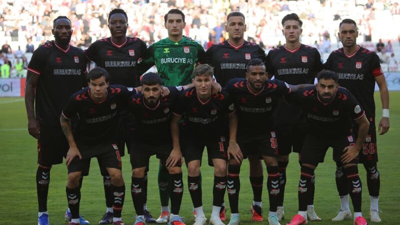 Sivasspor'da Keçiörengücü Maçı Öncesi Şok Sakatlık Raporu: 4 Oyuncu Formsuz