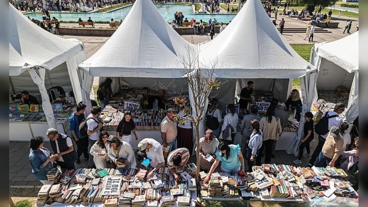 İzmir Kitap Fuarı Kapılarını Açıyor: İZKİTAP 19 Eylül'de Kültürpark'ta Başlıyor