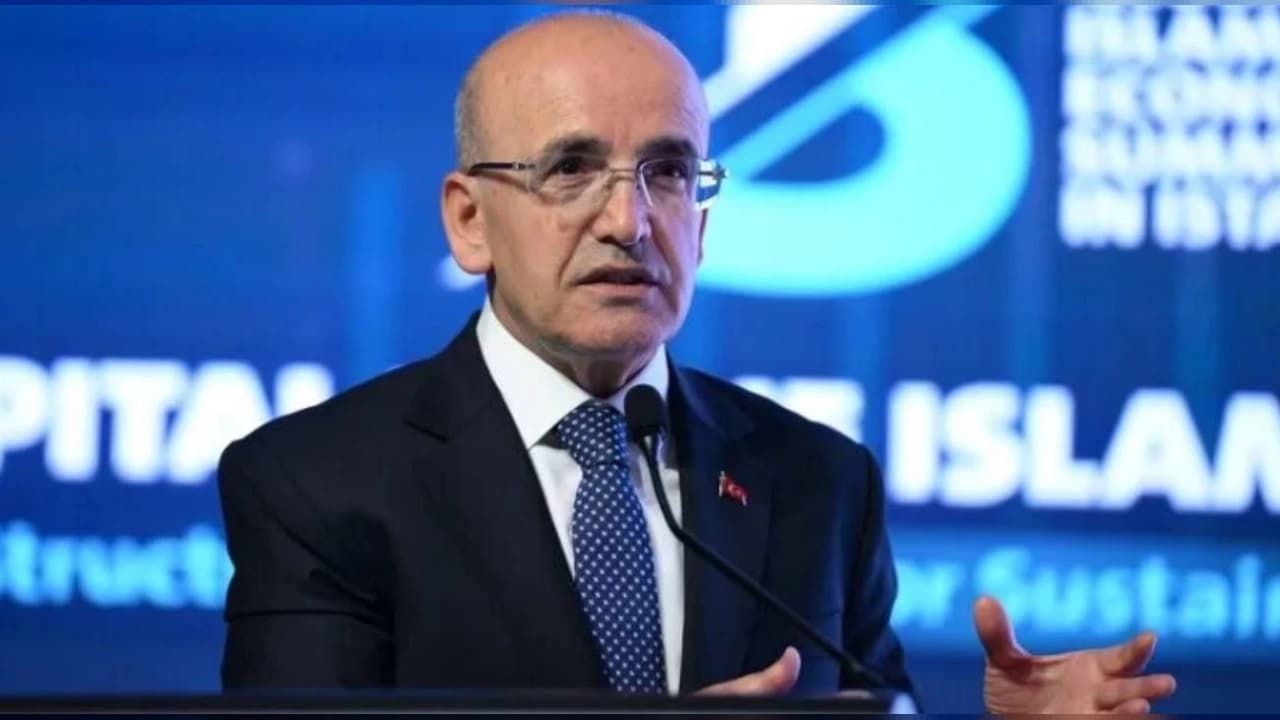 Bakan Mehmet Şimşek'ten Serbest Fon Açıklaması: Sistemik Risk Bulunmuyor