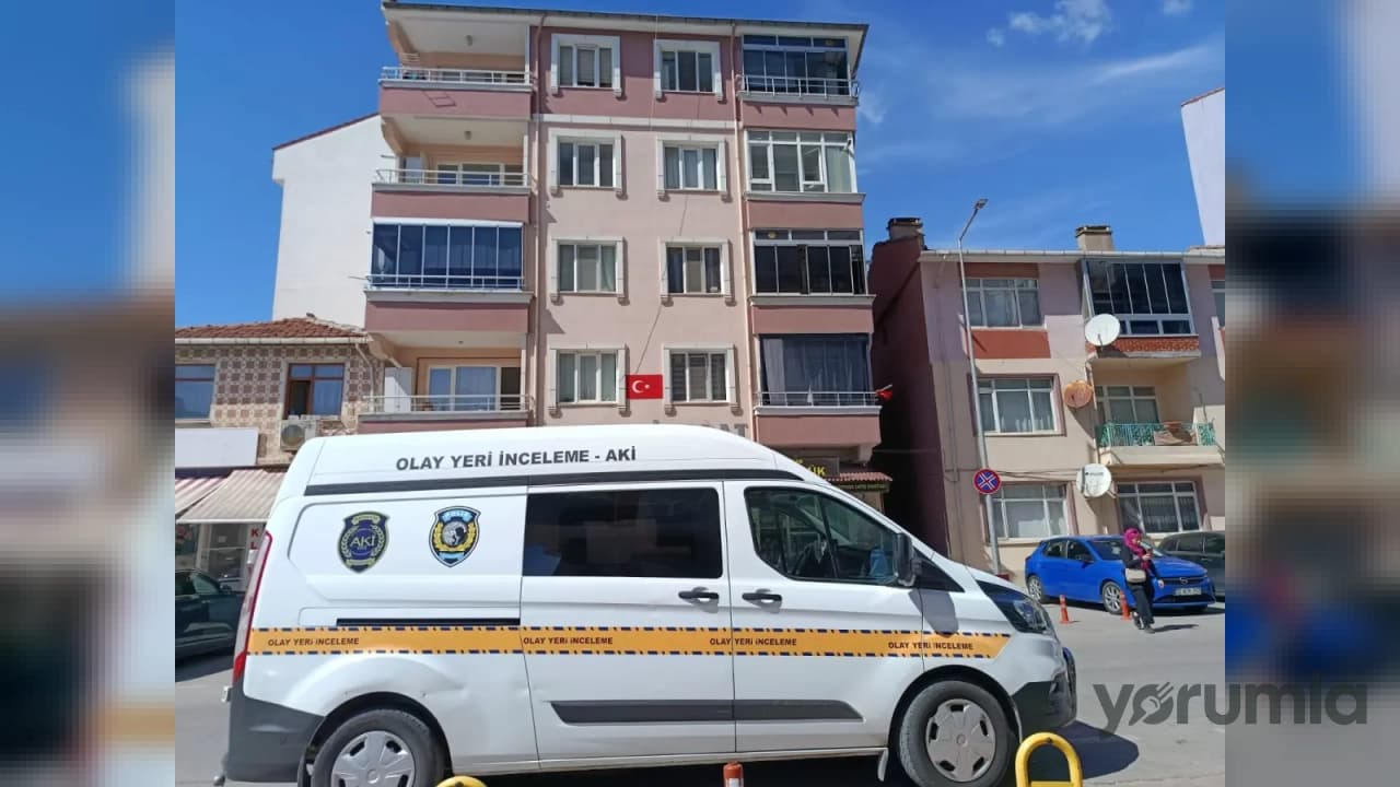 Edirne'de 4. kattan düşen üniversite öğrencisi ağır yaralandı