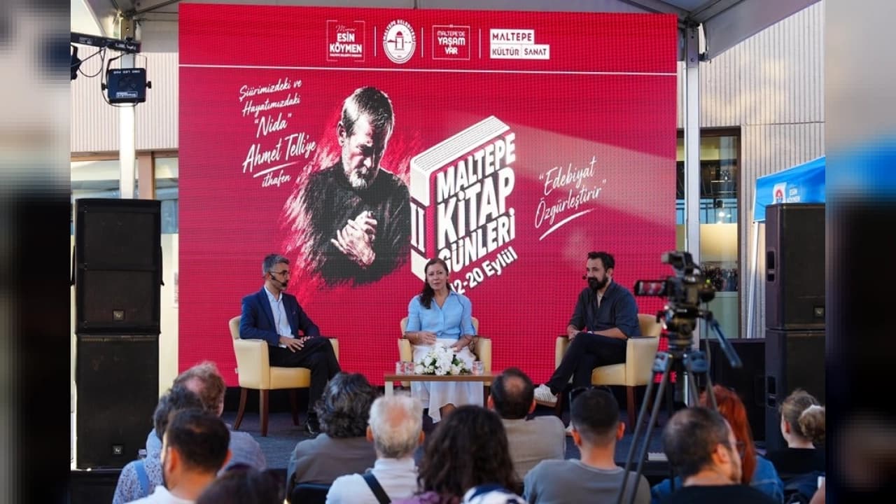 İstanbul Maltepe Kitap Günleri'nde Sinema ve Antik Edebiyat Rüzgarı Esti