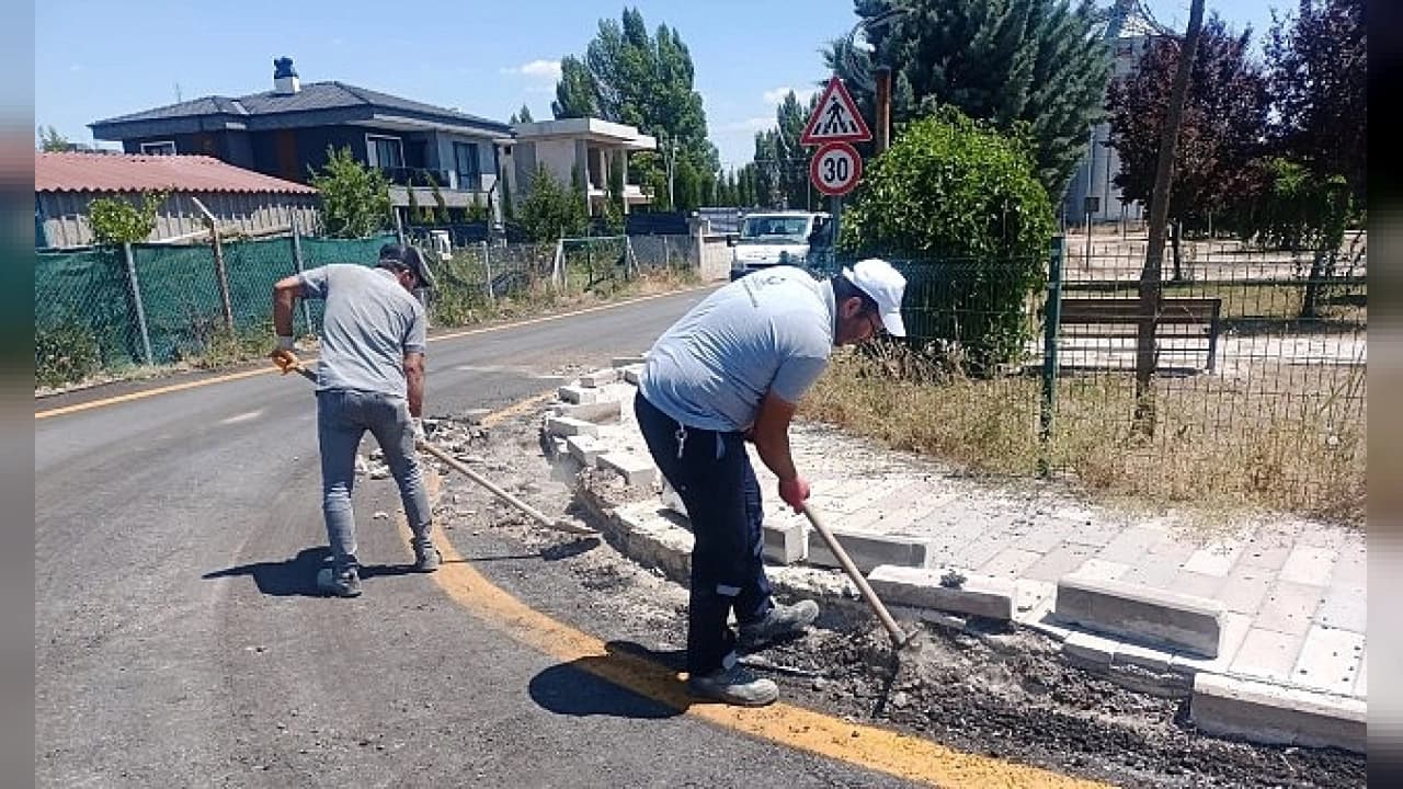 Kahramankazan'da Ulaşım ve Sosyal Alanlara Büyük Bakım: İlçede Yenileme Çalışmaları Sürüyor