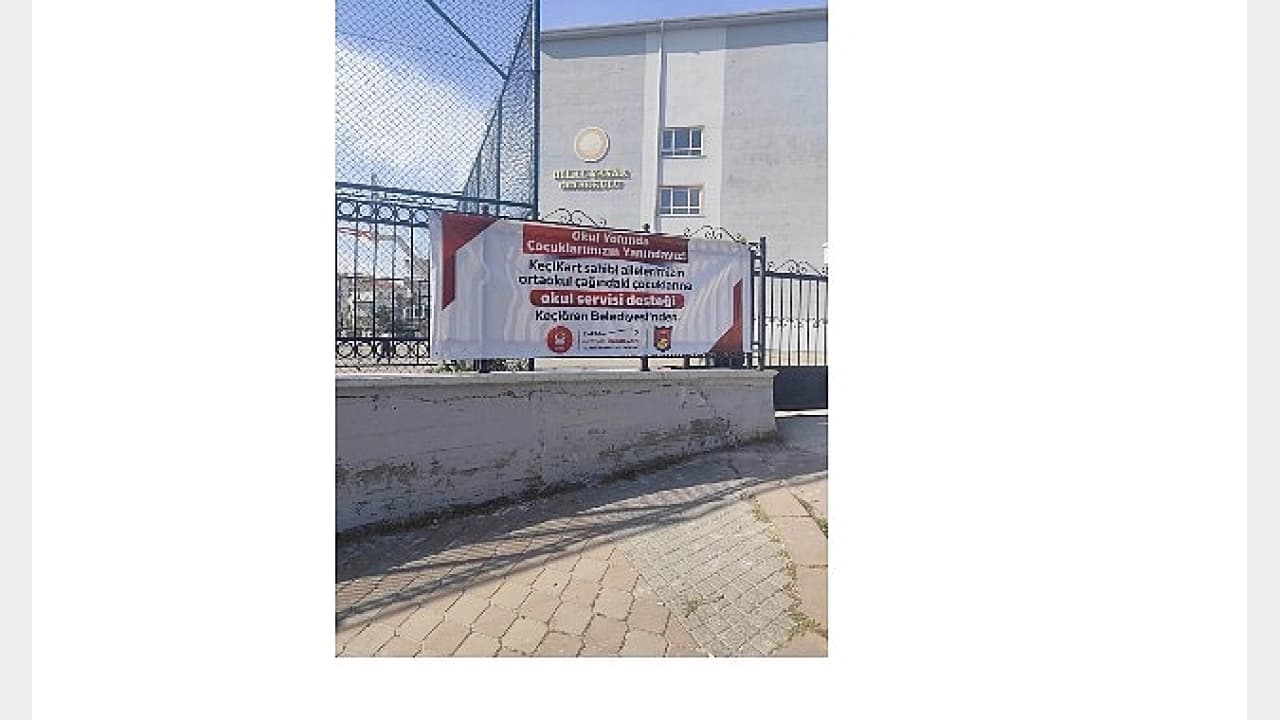 Keçiören Belediyesi’nden Öğrencilere Okul Servisi ve Kırtasiye Desteği