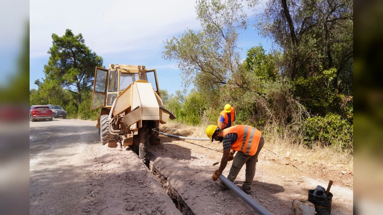 Marmaris Çamlı Mahallesi’nin 30 Yıllık İçme Suyu Hattı Yenileniyor