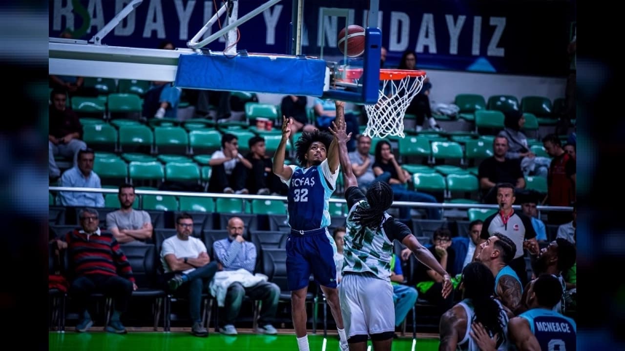 26. Cevat Soydaş Basketbol Turnuvası'nda Finalin Adı Galatasaray MCT Technic ve TOFAŞ Oldu