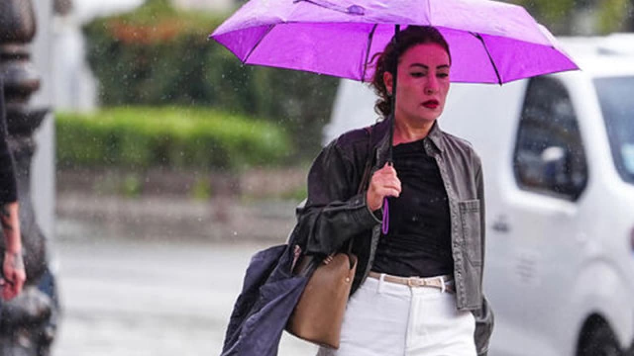 MGM'den Son Dakika Hava Durumu: Sıcaklıklar Düşüyor, 4 İle Sarı Alarm!