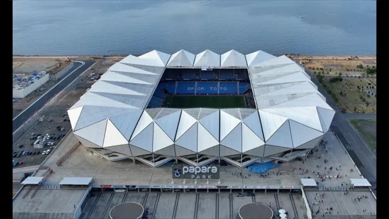 Trabzonspor-Galatasaray Maçı Öncesi Papara Park Zemininde Son Durum
