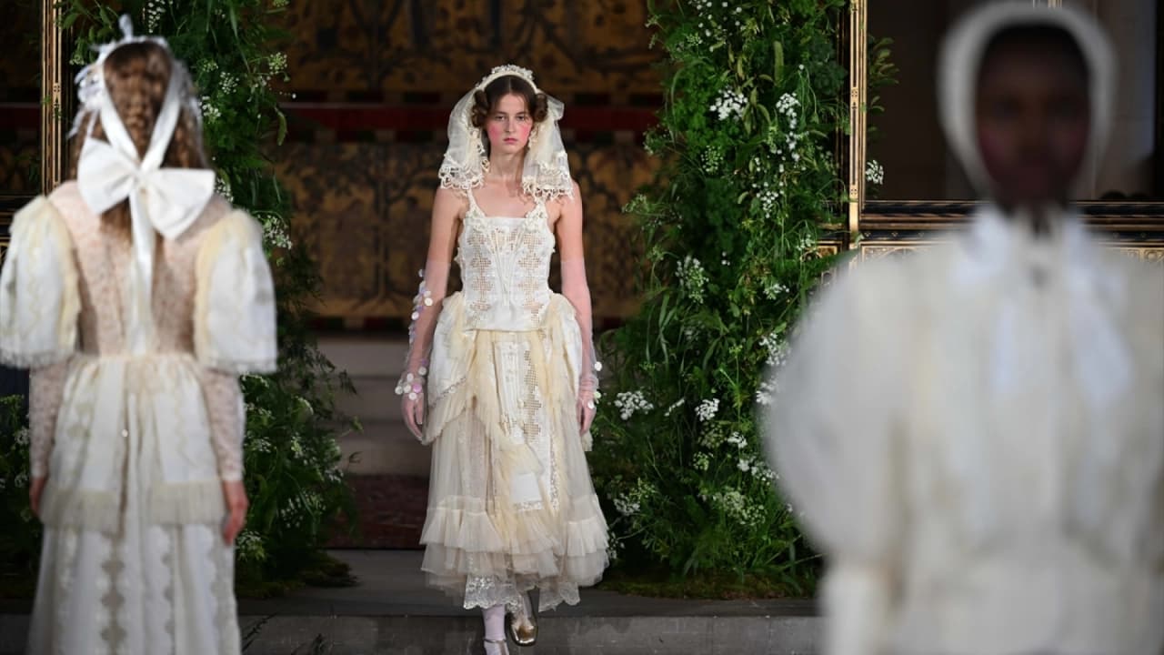 Antep İşi Nakışı Londra Moda Haftası'nda Dünyaya Tanıtıldı