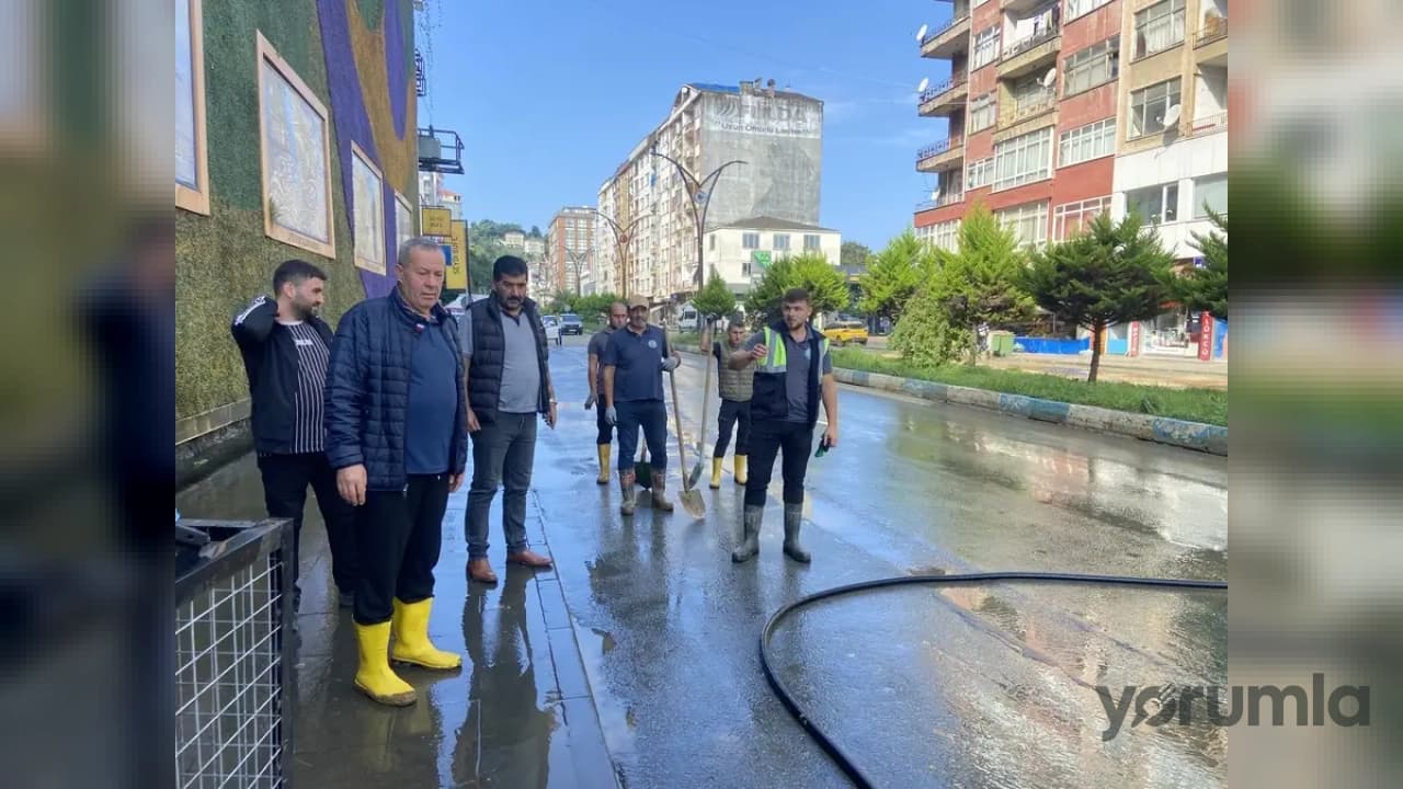Rize Pazar'da Sel Felaketi: 12 Saatte 131 Kilo Yağış Düşen İlçede Yaralar Sarılıyor