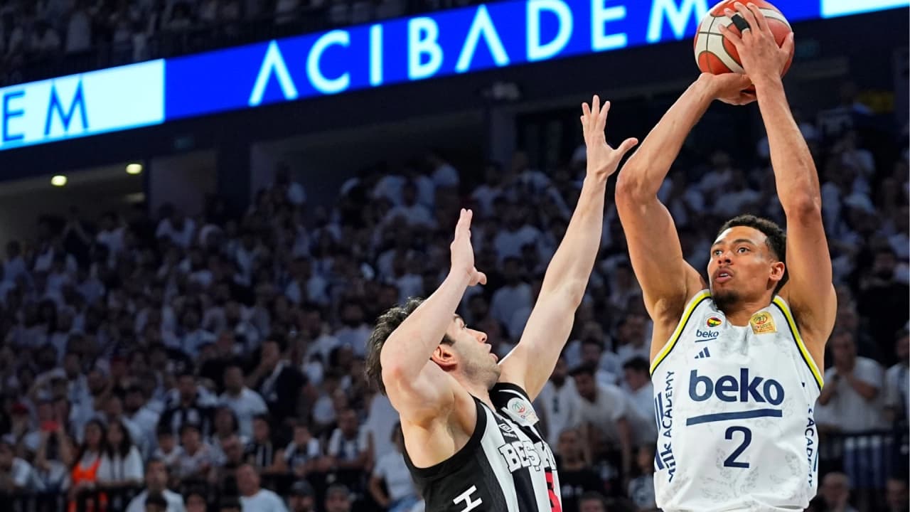 39. Erkekler Cumhurbaşkanlığı Kupası'nda Dev Derbi: Fenerbahçe Tarfin ile Beşiktaş Karşı Karşıya