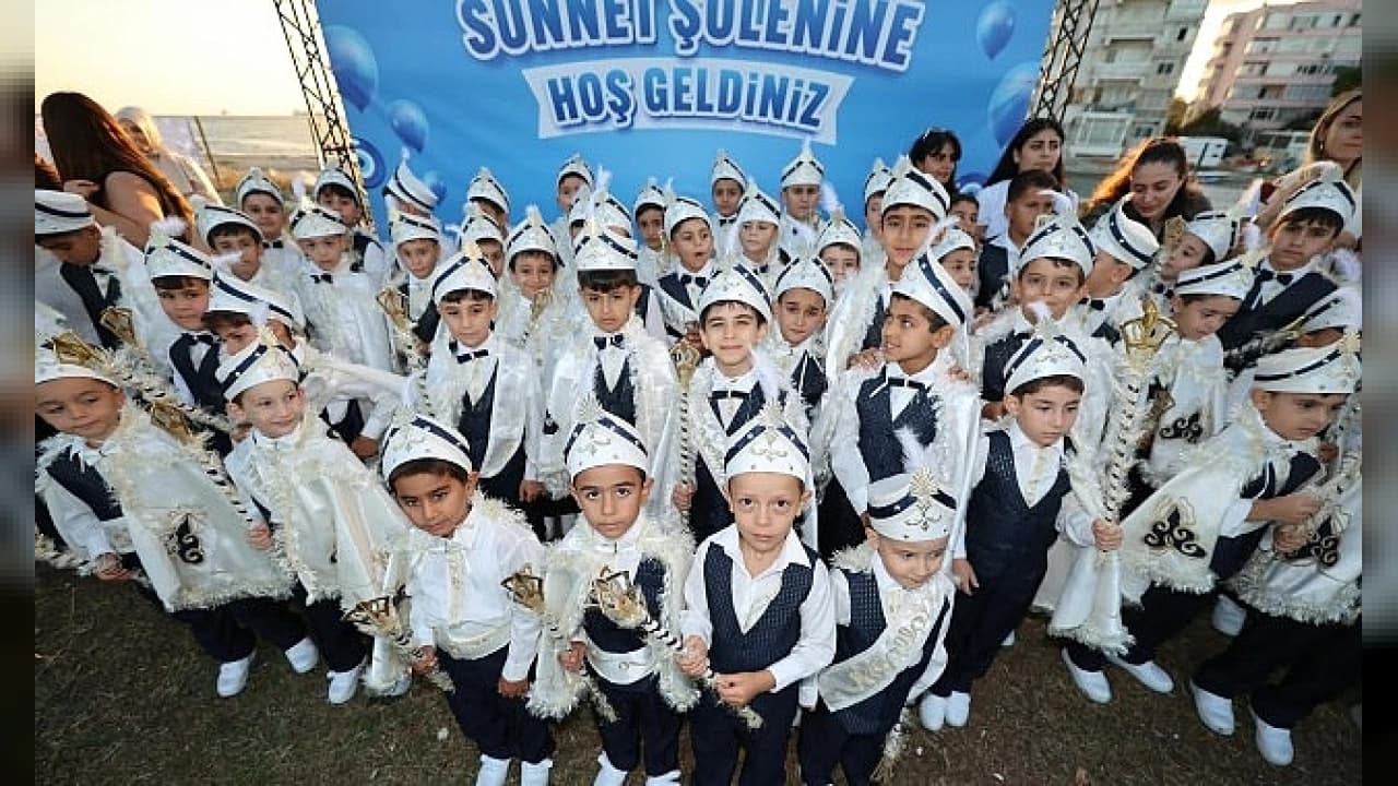 Küçükçekmece Belediyesi'nden Geleneksel Toplu Sünnet Şöleni: 151 Çocuk Mutluluk Yaşadı