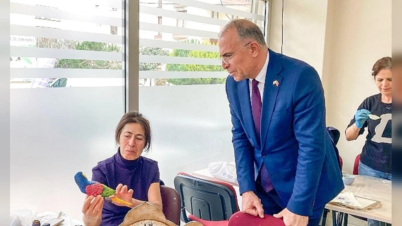 Gaziemir Belediyesi Cumhuriyet Semtevleri Kış Dönemi Kurs Kayıtları Başlıyor