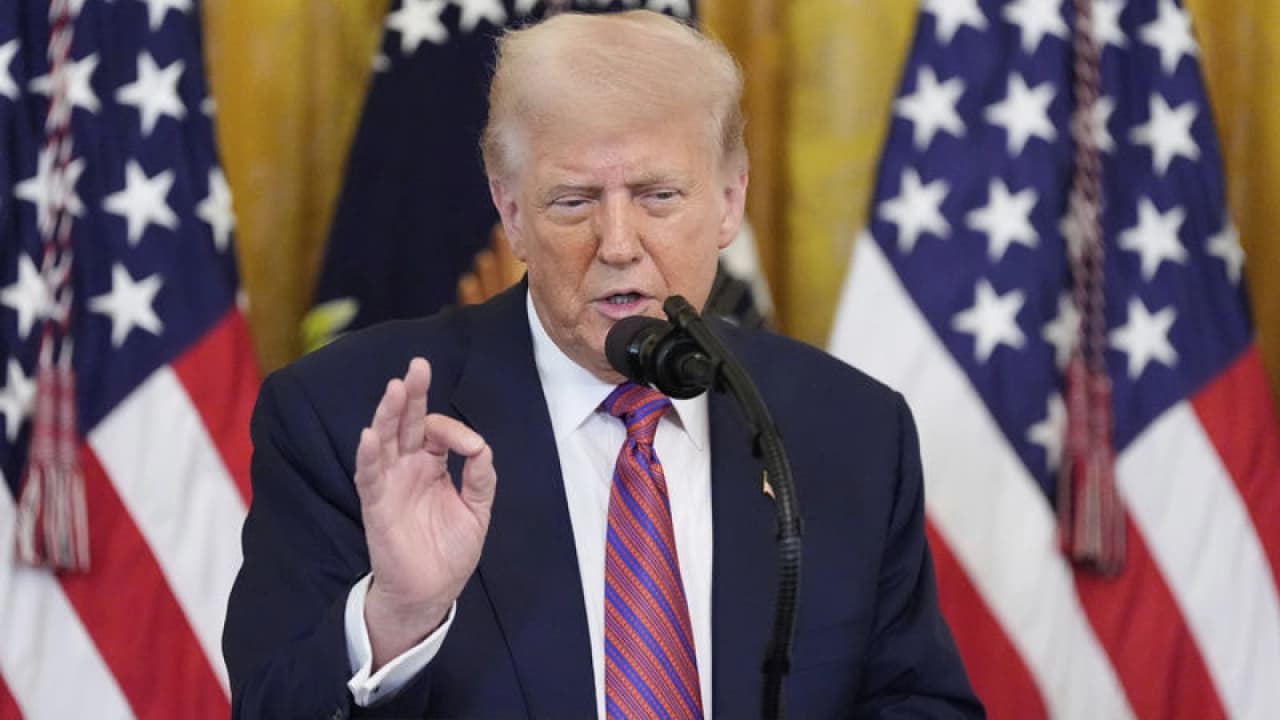Trump'tan Rusya ve Ukrayna Açıklaması: "Dizel Rafinerileri Vuruldu, Her Ay 25 Bin Kişi Ölüyor