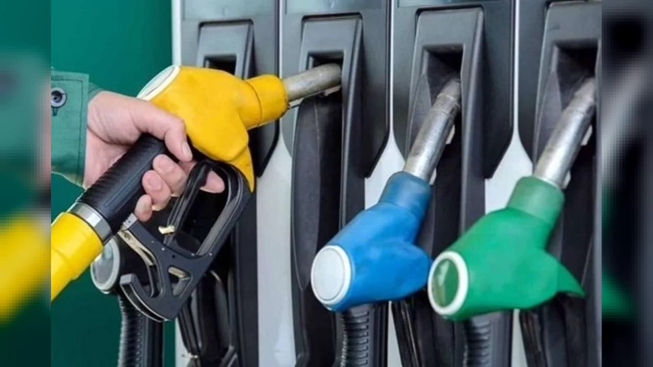 Motorine Tarih Verildi: 5,57 TL'lik Dev İndirim Pompaya Yansıyor