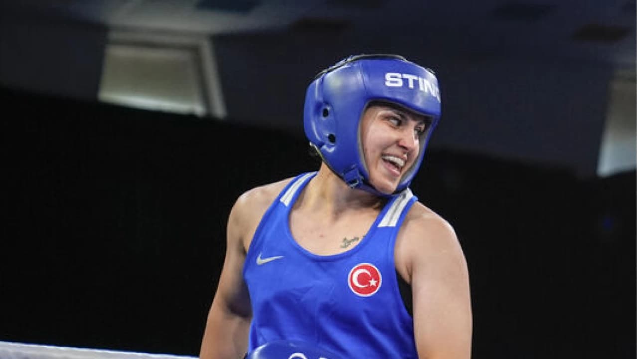 Busenaz Sürmeneli Avrupa Şampiyonası'nda üst üste ikinci kez finalde!