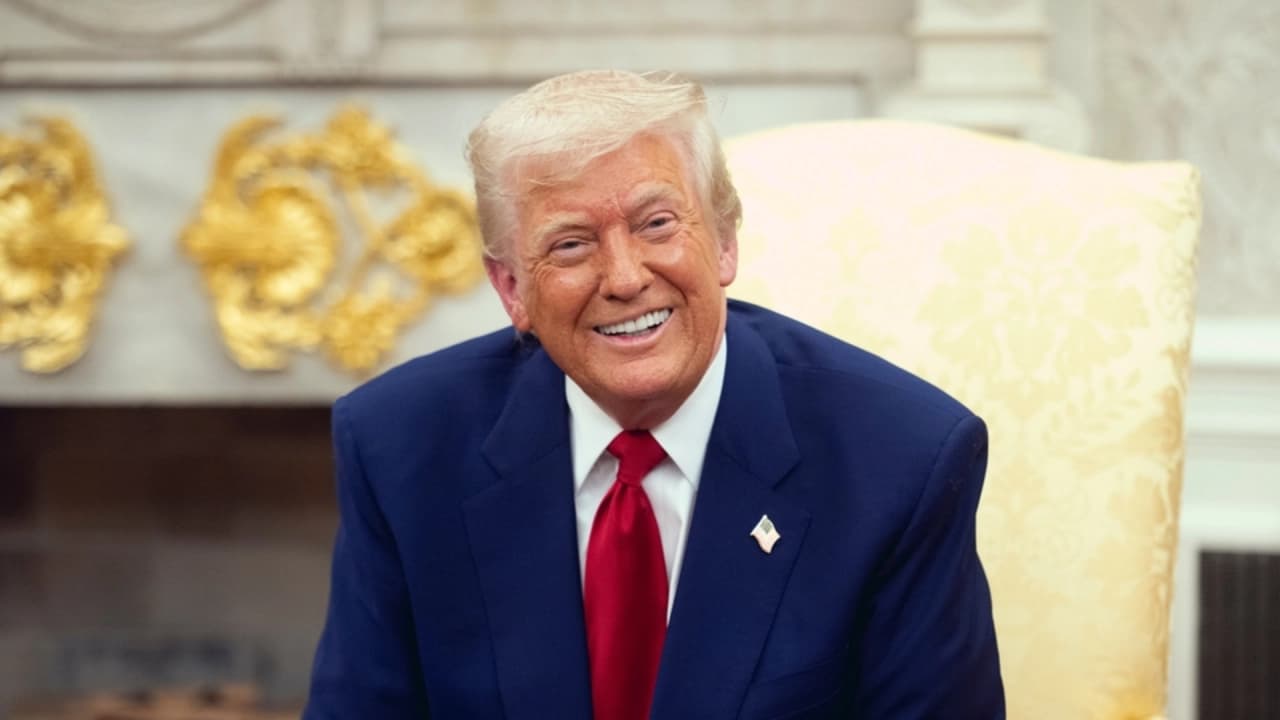 Donald Trump'tan Kritik Ticaret Hamlesi: Perşembe Günü Basın Toplantısı Düzenlenecek