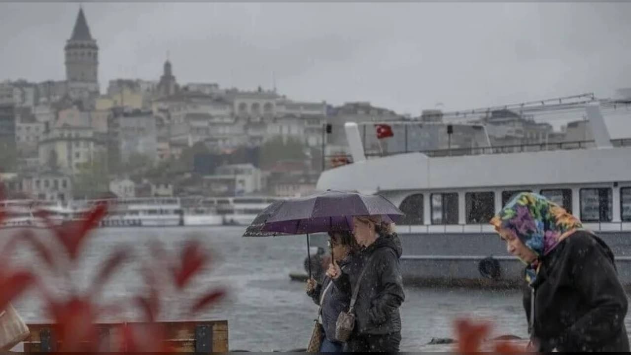 İstanbul İçin Son Dakika Uyarısı: Sıcaklıklar Düşüyor, Sağanak Yağış Geliyor