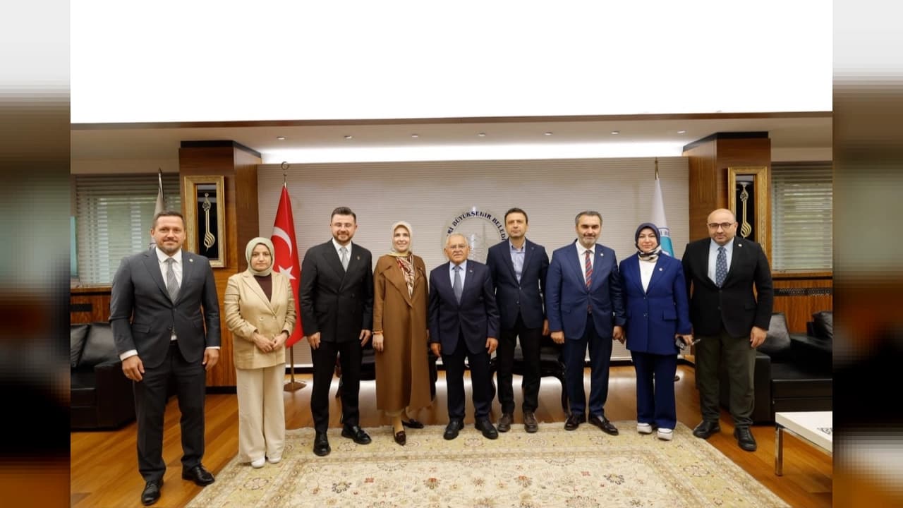 Kayseri'de 'Türkiye Yüzyılı' Zirvesi: Başkan Büyükkılıç AK Parti Heyetini Ağırladı