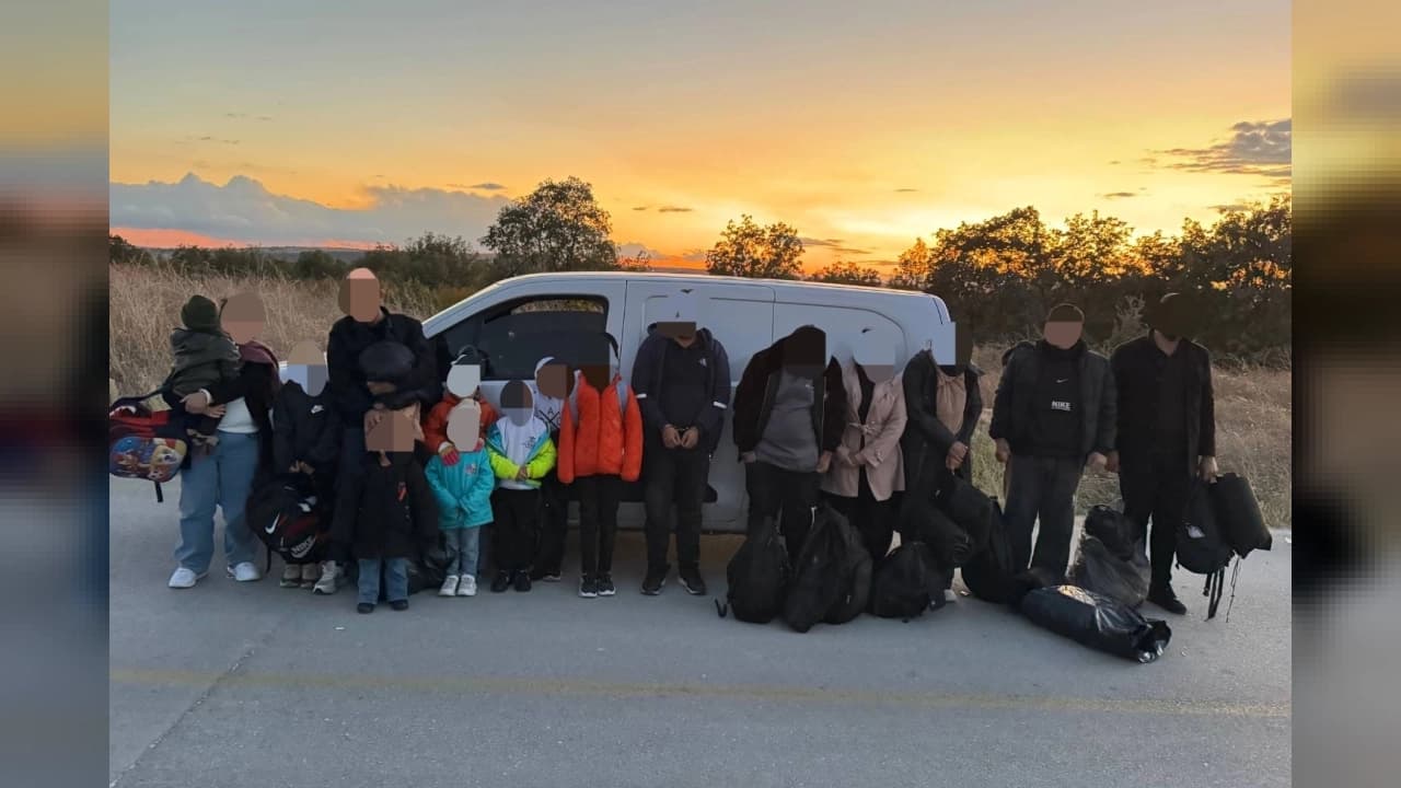 Uzunköprü'de Şüpheli Araçtan 15 Kaçak Göçmen Çıktı: Organizatöre Ağır Ceza