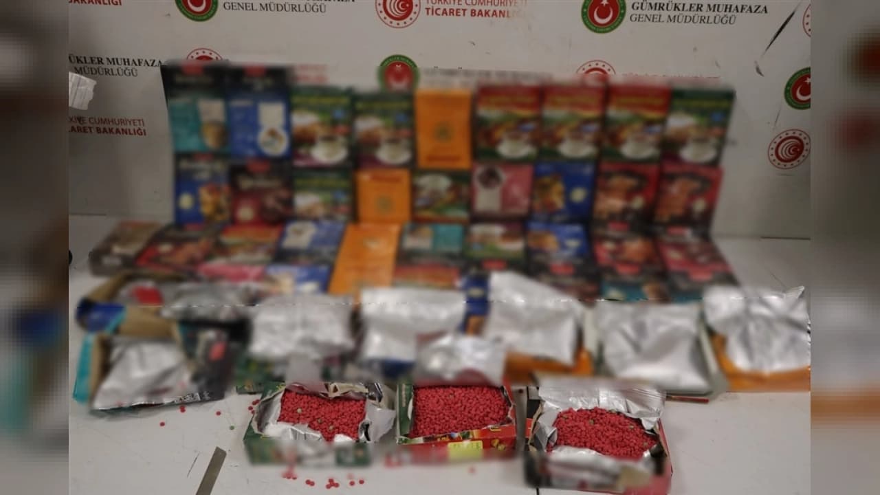 İstanbul Havalimanı'nda Büyük Uyuşturucu Operasyonu: 20 Kilo Metamfetamin Yakalandı