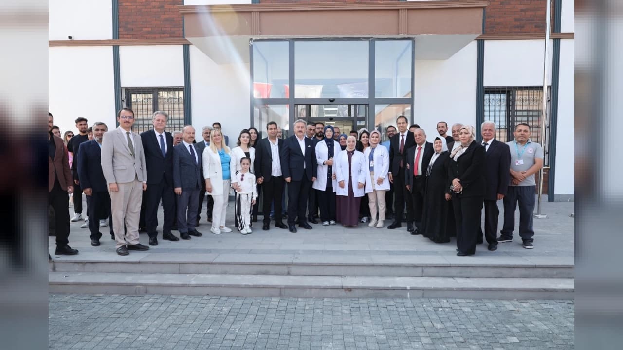 Kayseri'de Mürüvvet-Saadettin Türkkan Ağız ve Diş Sağlığı Polikliniği Törenle Hizmete Girdi