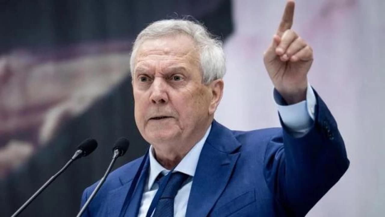 Fenerbahçe Kongresinde Aziz Yıldırım ve Eski Yöneticiler Arasında İbra Restleşmesi