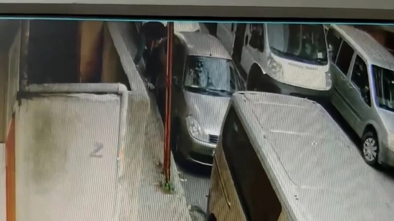İstanbul Kağıthane'de Yol Verme Tartışması: Emekli Yaşlı Adam Yumruklu Saldırı Sonucu Hastanelik Oldu