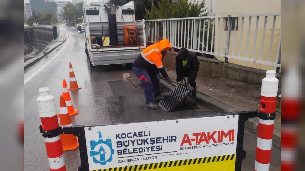 Kocaeli'de Sağanak Alarmı: Büyükşehir Ekipleri Su Baskınlarına Karşı Teyakkuzda