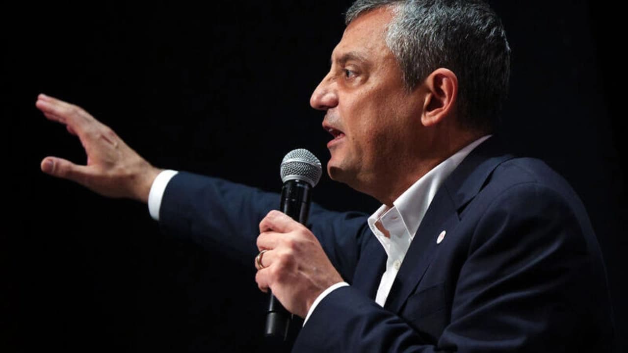 Özgür Özel Liderliğinde Kriz Masası Toplanıyor: Fon Soruşturmasında Kritik Zirve