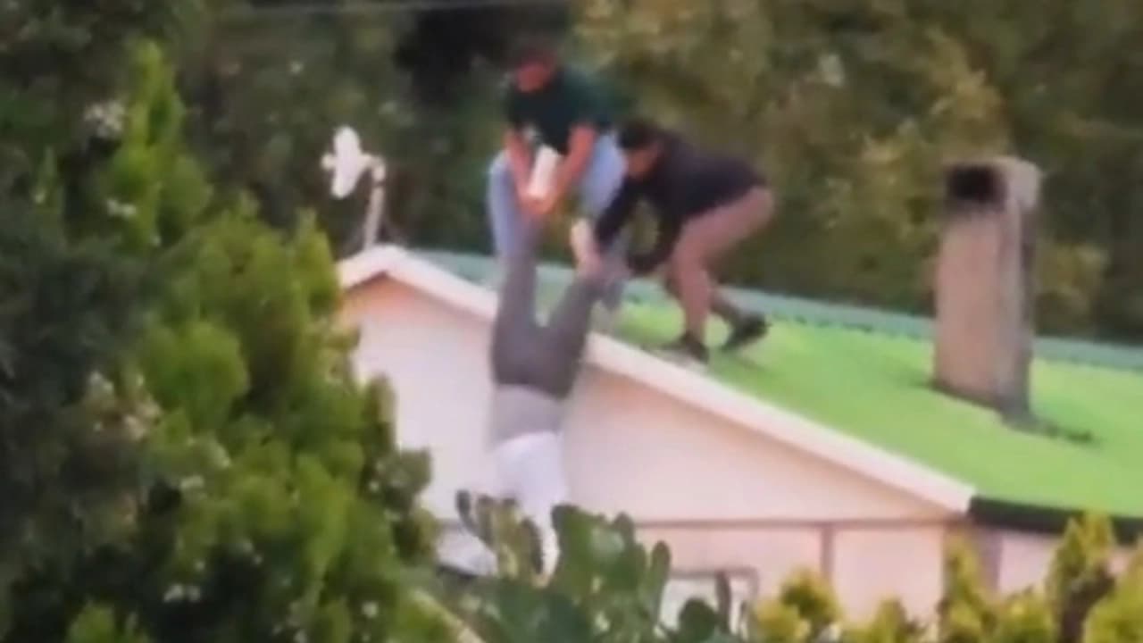 Sakarya Karasu'da Feci Olay: Çatıda Akıma Kapılan Kişi Kurtarılamadı