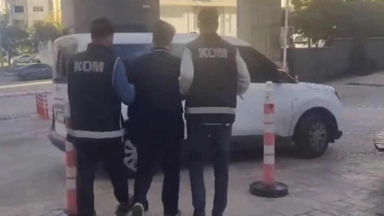 Gaziantep'te resmi evrakta sahtecilik operasyonu: 8 gözaltı