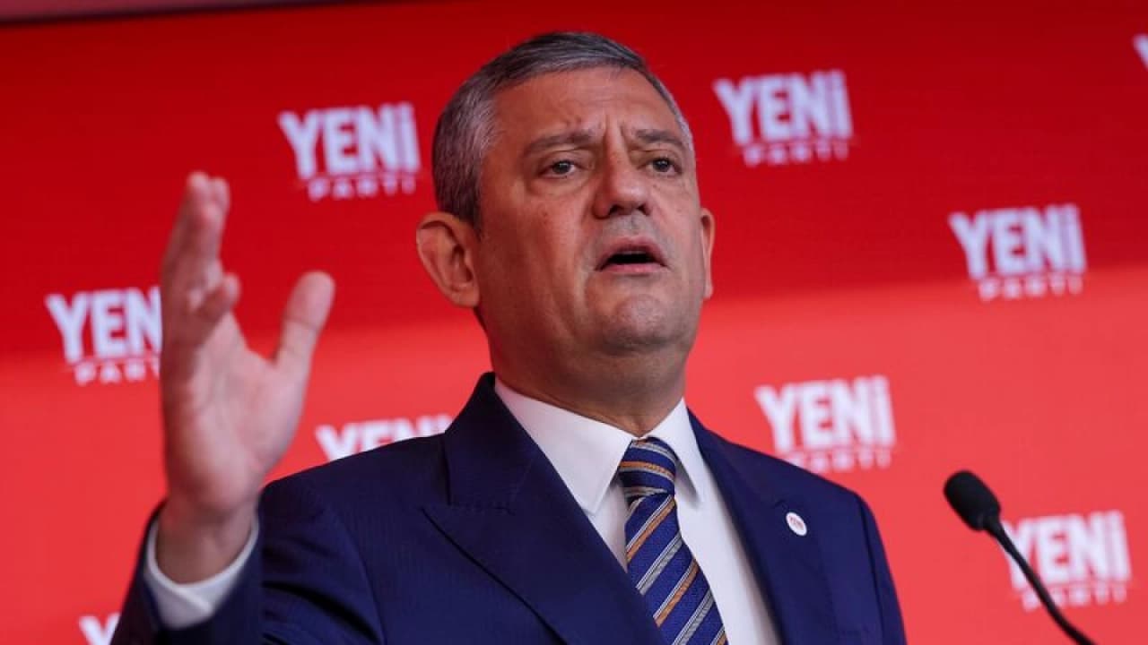 Özgür Özel den Fon Soruşturması Açıklaması: Asrın Soygununun Maliyeti 90 Milyar Dolar