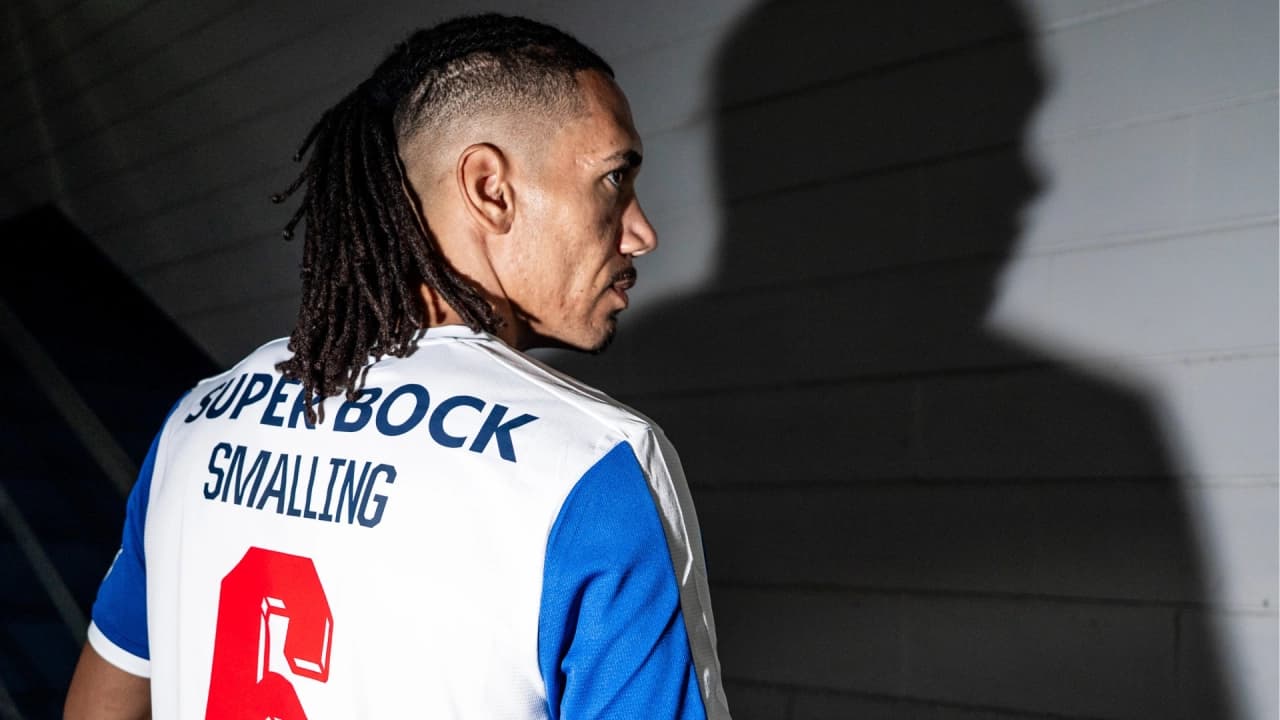 Porto'dan kadro takviyesi: Chris Smalling ile 1+1 yıllık sözleşme imzalandı