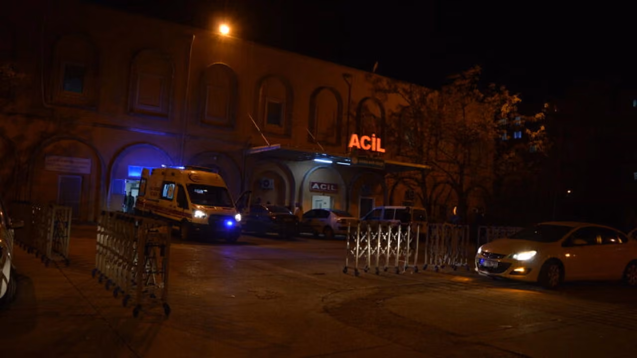 Mardin Artuklu'da Şüpheli Ölüm: 45 Yaşındaki Mehmet Ata Arasin Evinde Cansız Bulundu