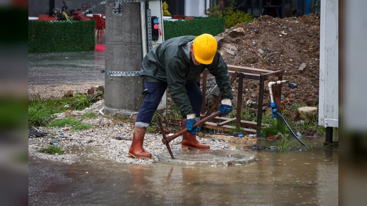 Sakarya'da Yağış Sonrası Altyapı Hatlarında Kapsamlı Temizlik