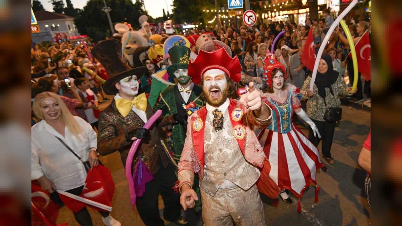 11. Uluslararası Kaleiçi Old Town Festivali Başlıyor: 15 Ülkeden Heyetler Antalya'da