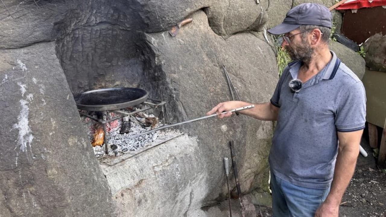 200 Yıllık Kurucaşile Taş Sacı İtalya Yolcusu: Pizza Taşı Olarak Tanıtılacak